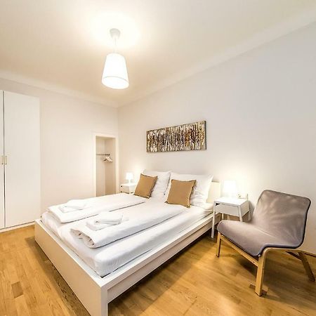 Beautiful City Apartment At Famous Ballgasse Vienna Luaran gambar